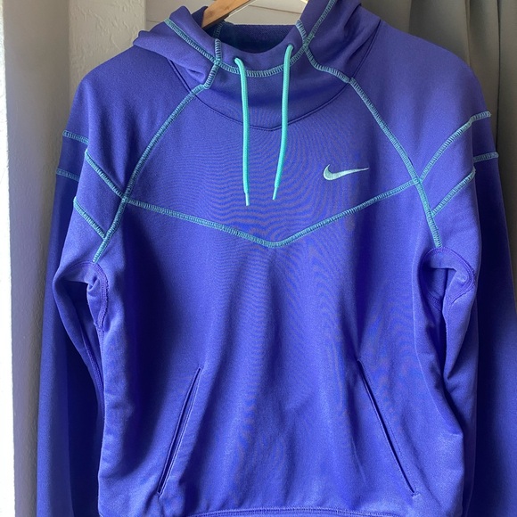 NIKE Pullover Hooded Sweatshirt Medium - Picture 2 of 9